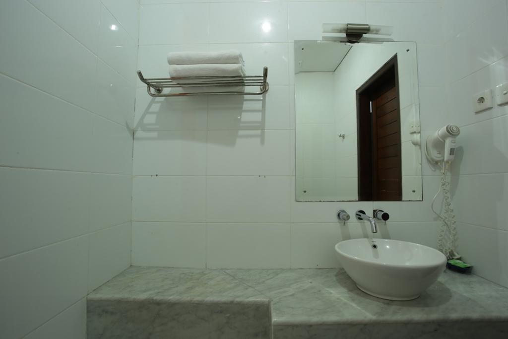 Reddoorz @ Pantai Cemara Sanur Hotel Exterior photo