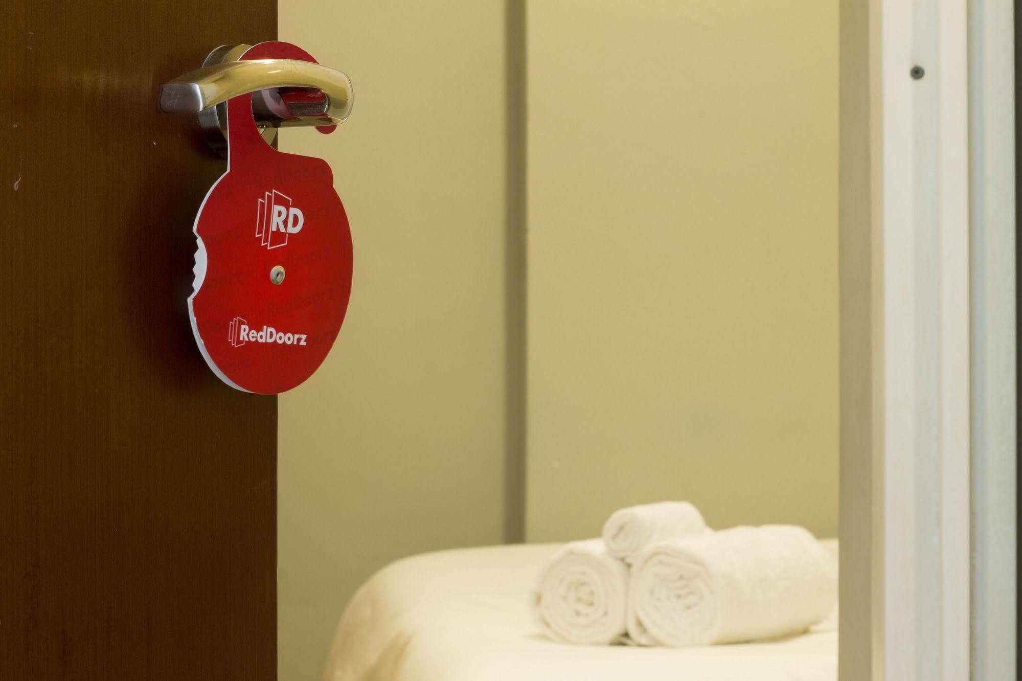 Reddoorz @ Pantai Cemara Sanur Hotel Exterior photo